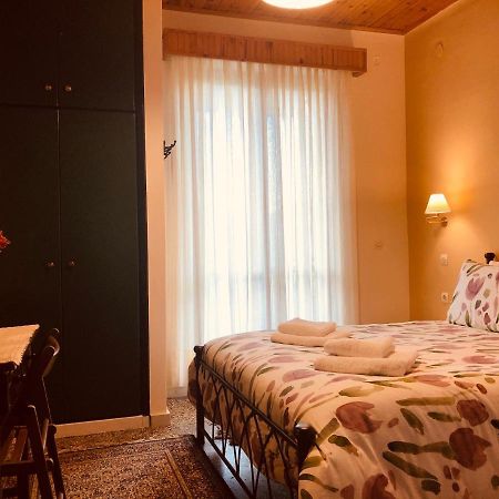 Hotel Helidona Mikrón Khoríon Esterno foto